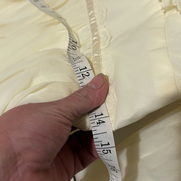 Vintage Cream Lace Dress - Picture 13 of 14